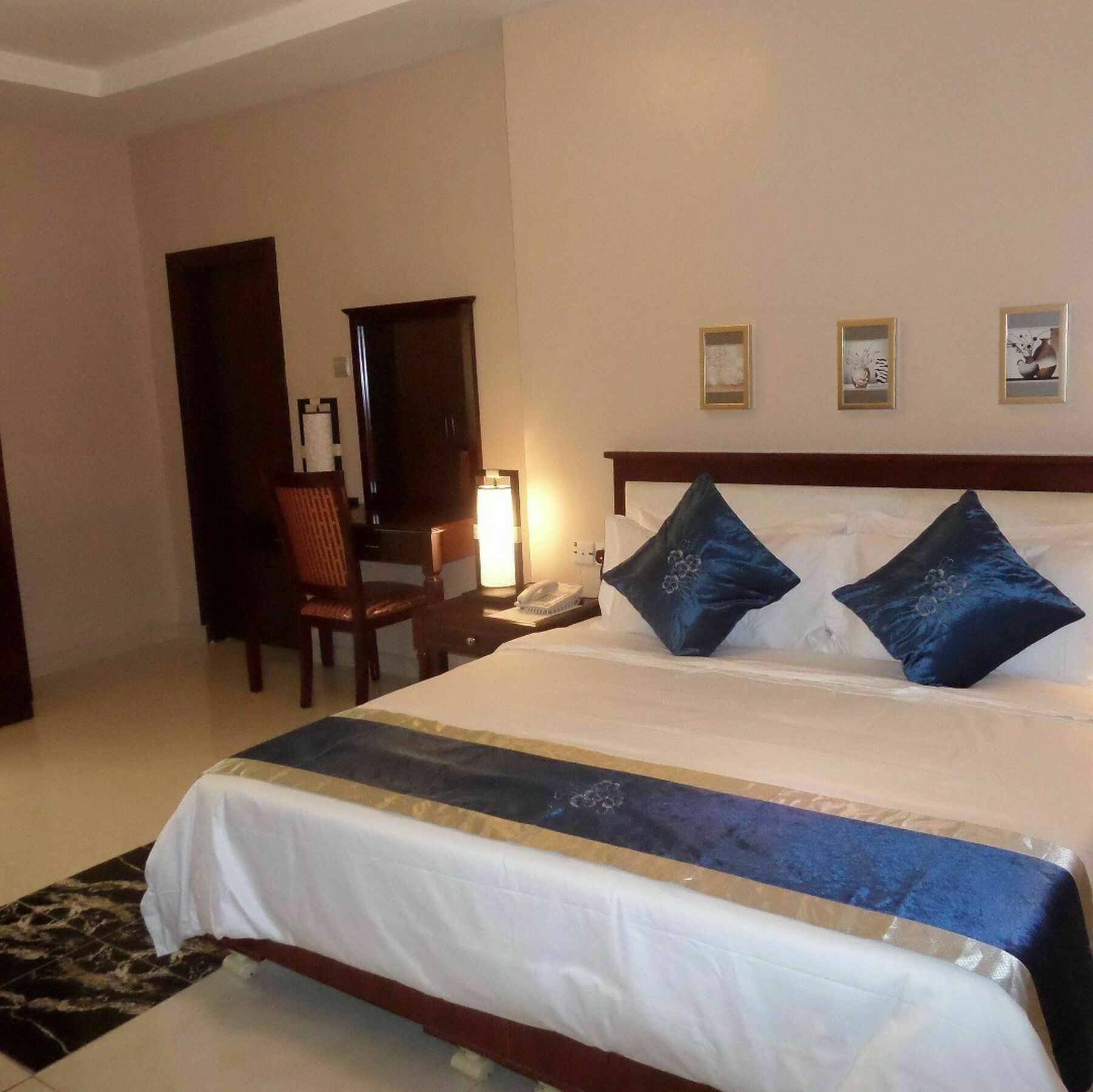 לגוס Rightgate Hotel מראה חיצוני תמונה